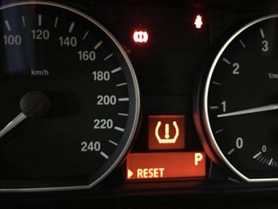 BMW　空気圧　リセット